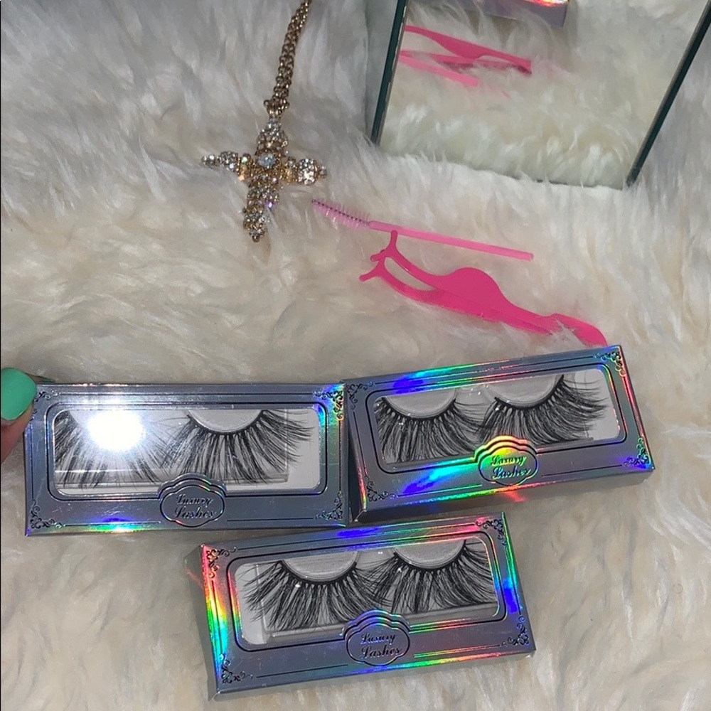 25mm Mink Lash - Picture 3 of 8